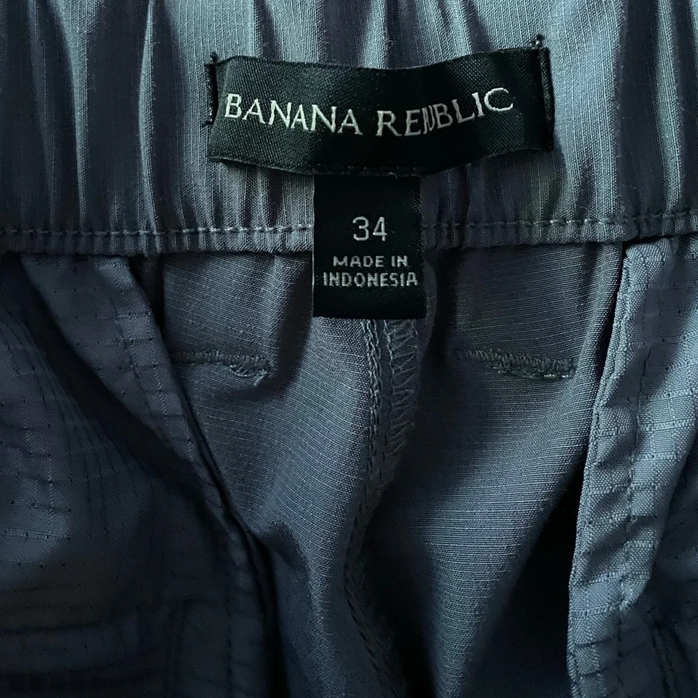Banana Republic Men’s Flat Front Active Short‎s 34 Grey